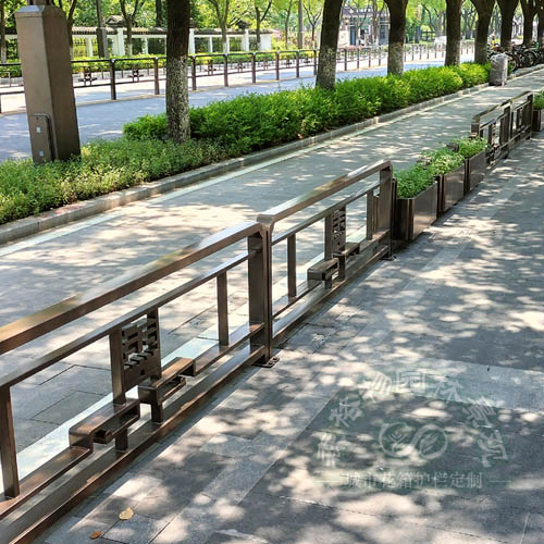 市政道路不銹鋼花箱護欄